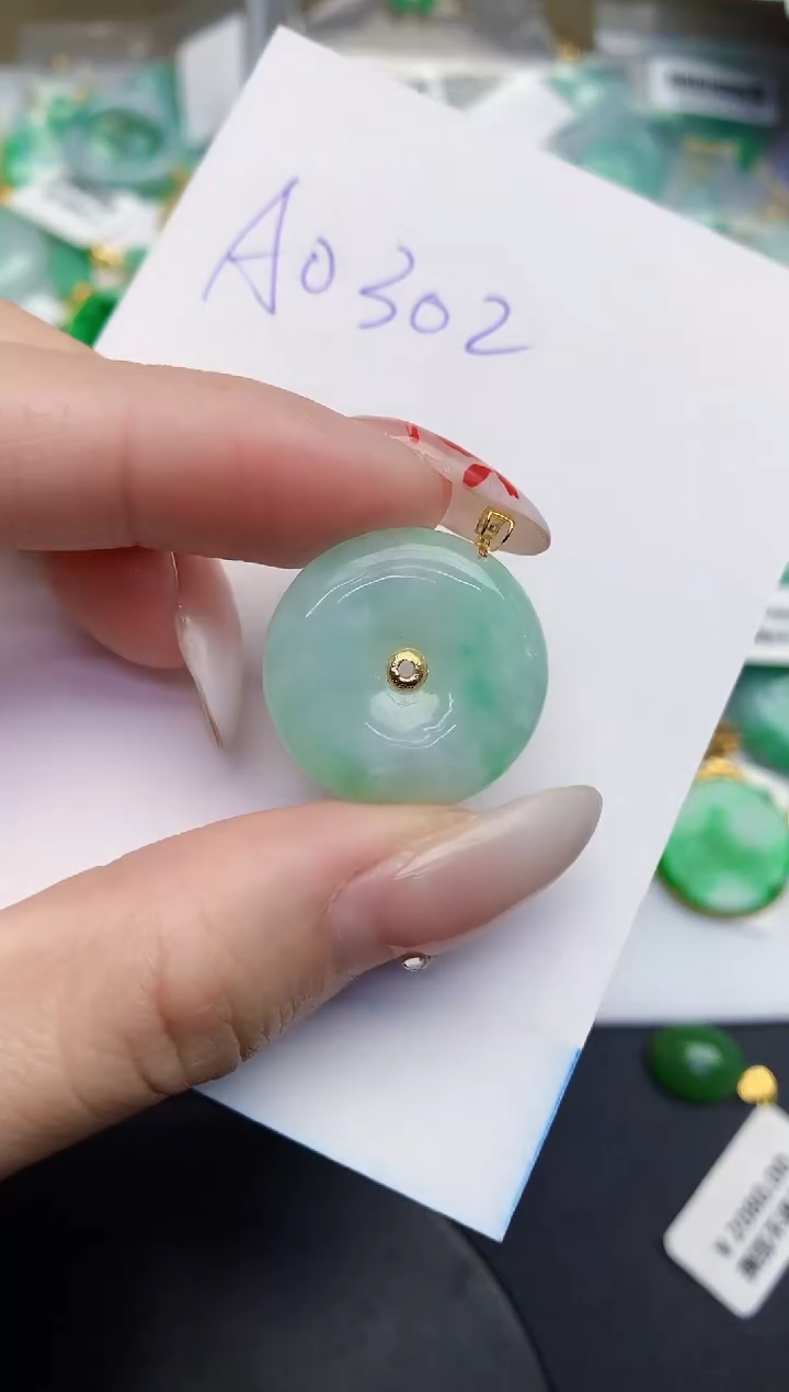 【闪购商品】翡翠颈饰18K金镶嵌000000000000