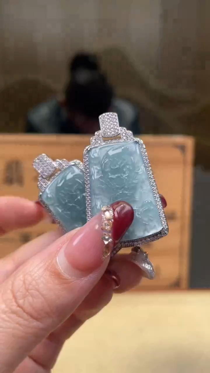 【闪购商品】翡翠颈饰未镶嵌多样性发货 (只发一件) *A68