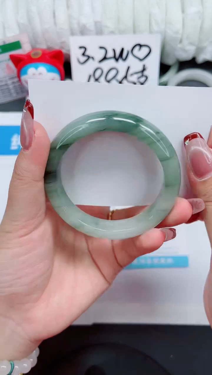 【闪购商品】石英质玉手镯未镶嵌370