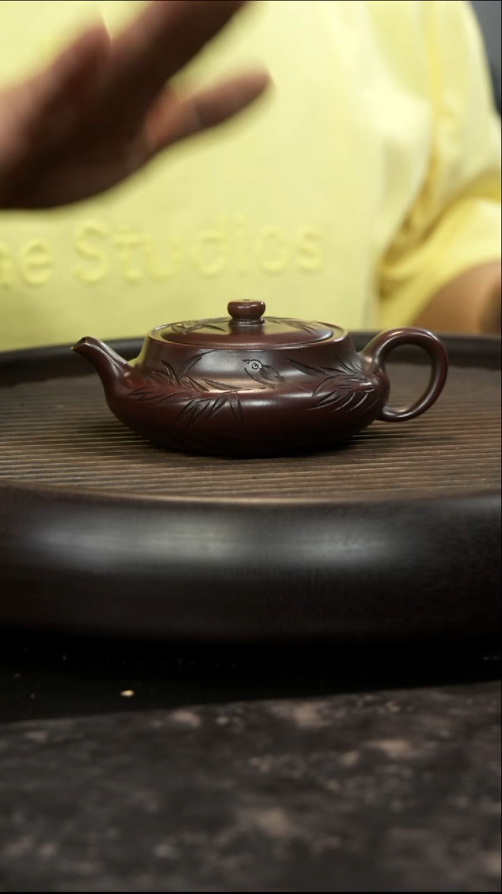 茶壶紫砂龙山古乌泥 桑盘壶 刻绘