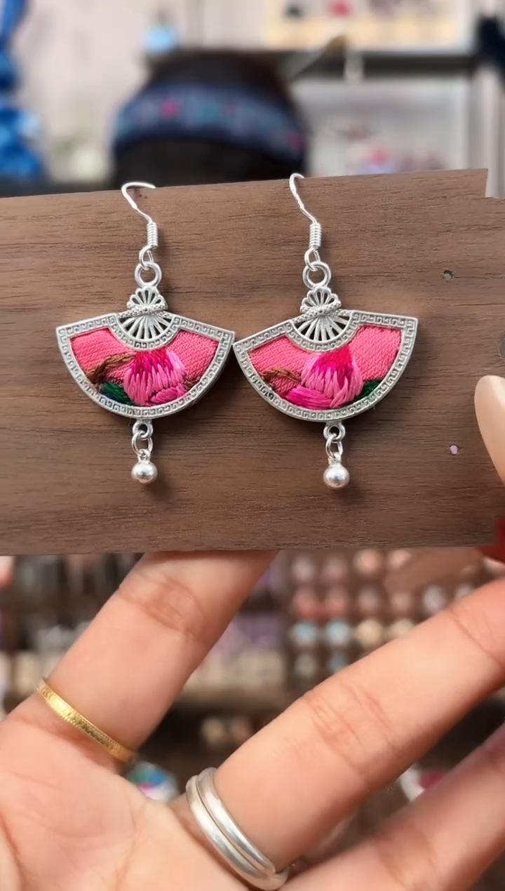 【闪购商品】织绣艺枝独秀手工饰品263