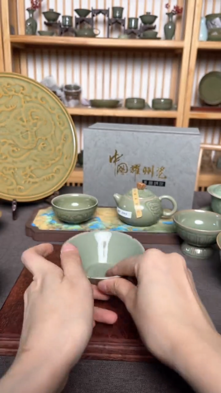 摆件言实 纯手工类秘色葵口斗笠盏