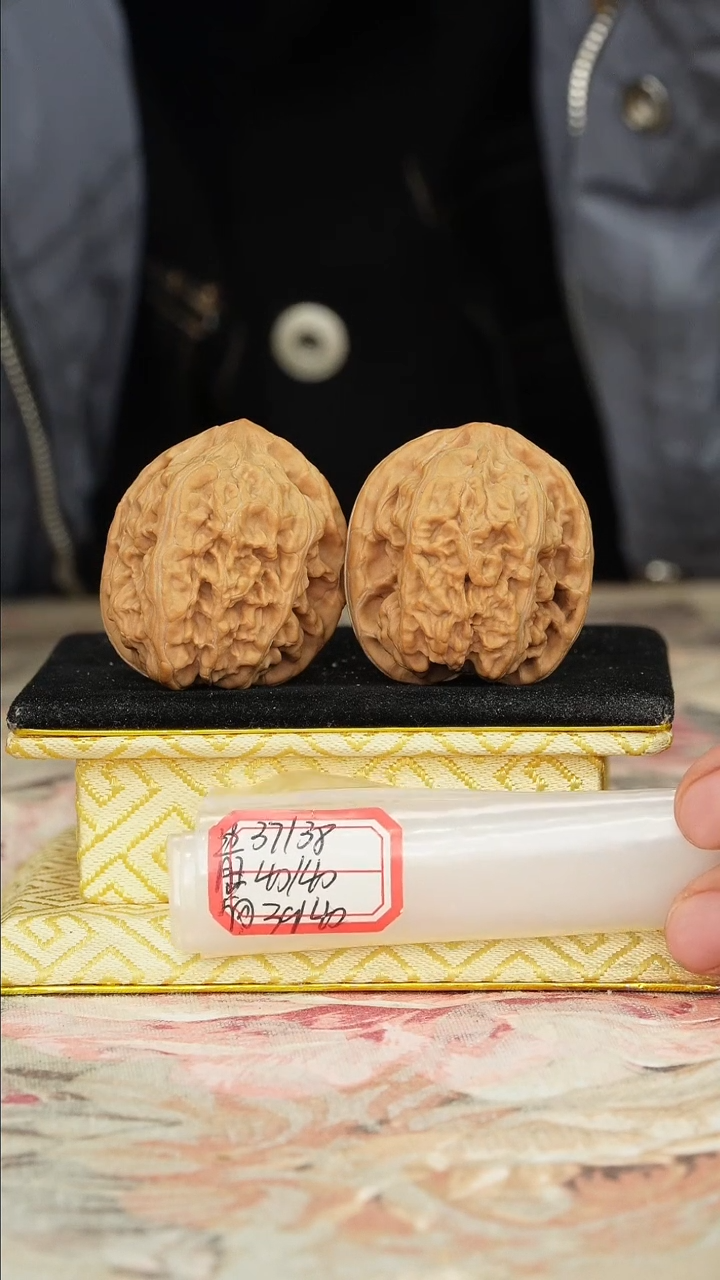 【闪购商品】文玩核桃把件马蹄