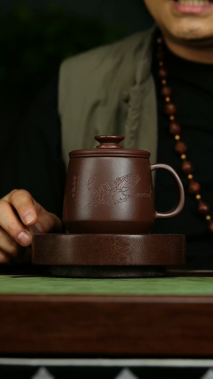 茶杯紫砂一***嗡t17石红盖杯