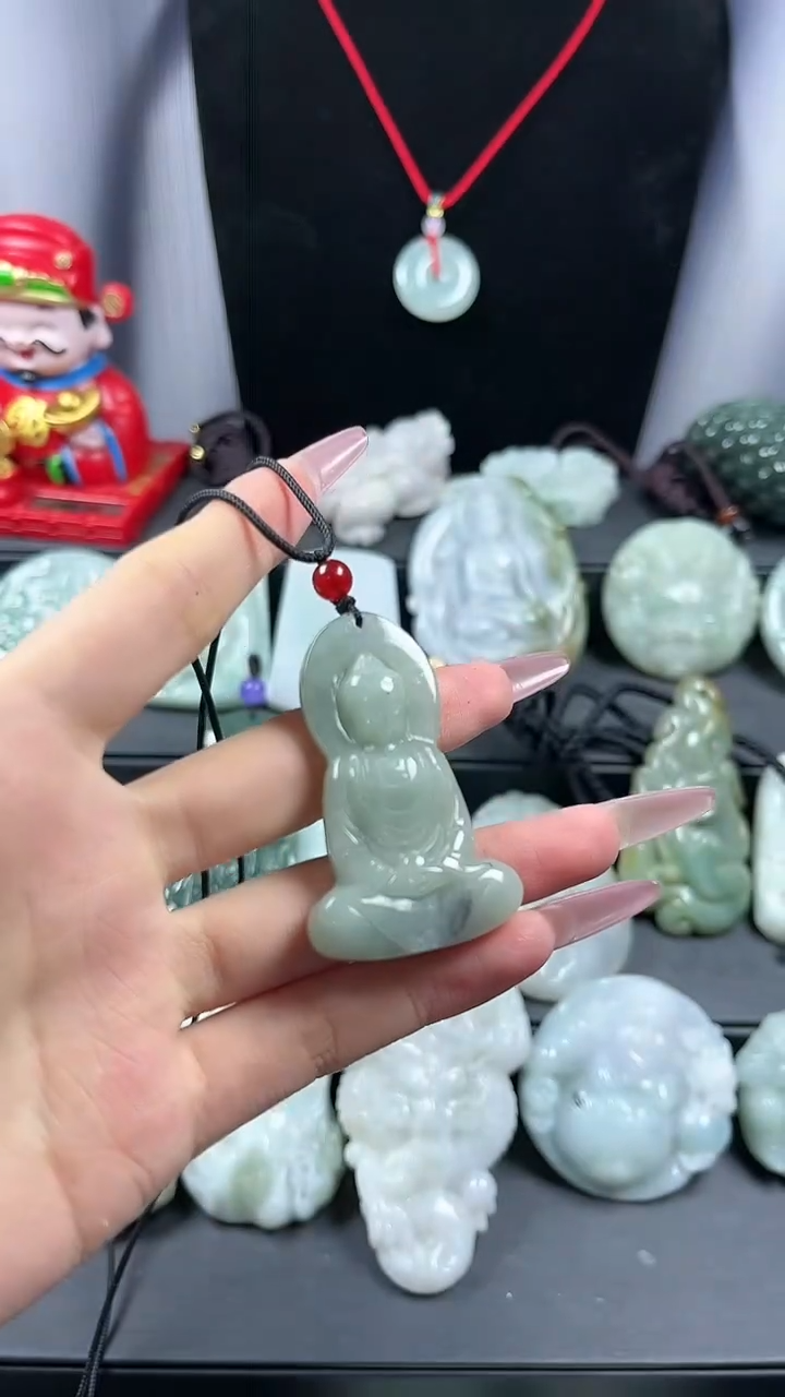 【闪购商品】翡翠颈饰未镶嵌大日如来