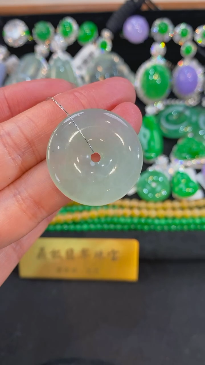 【闪购商品】翡翠颈饰未镶嵌扣子