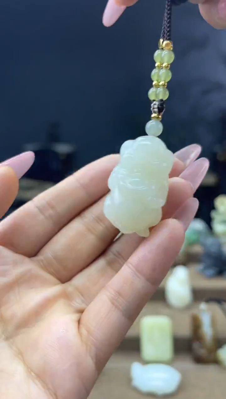 颈饰未镶嵌和田玉1