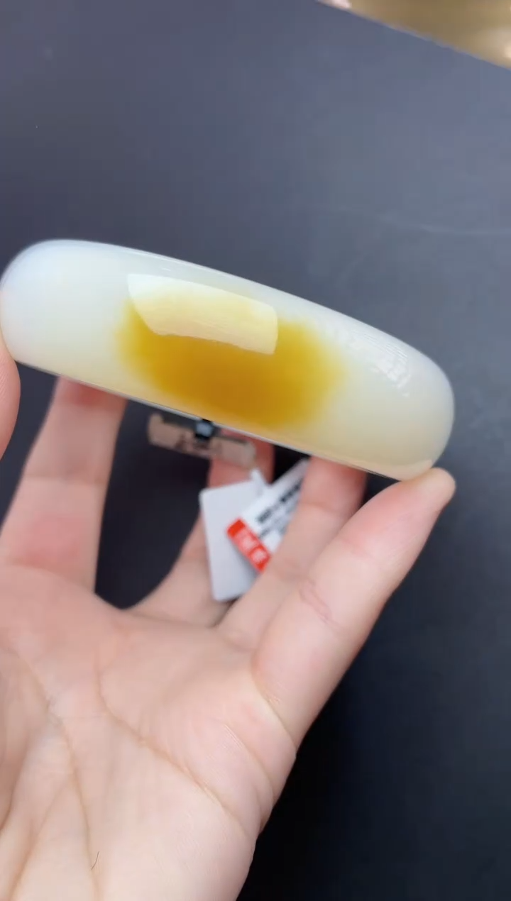 【闪购商品】和田玉手镯未镶嵌典藏级糖白手镯60-61圈口