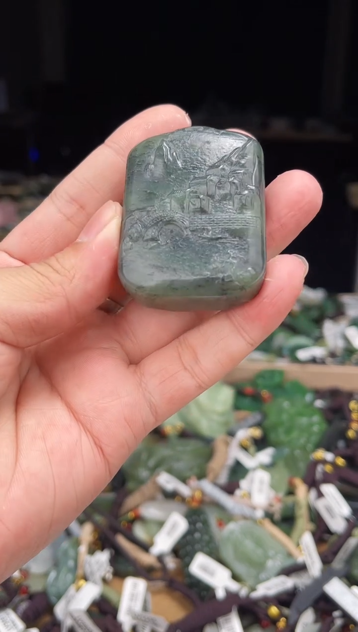 颈饰未镶嵌和田玉1