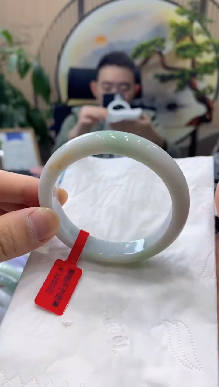 【闪购商品】翡翠手镯未镶嵌0000013581