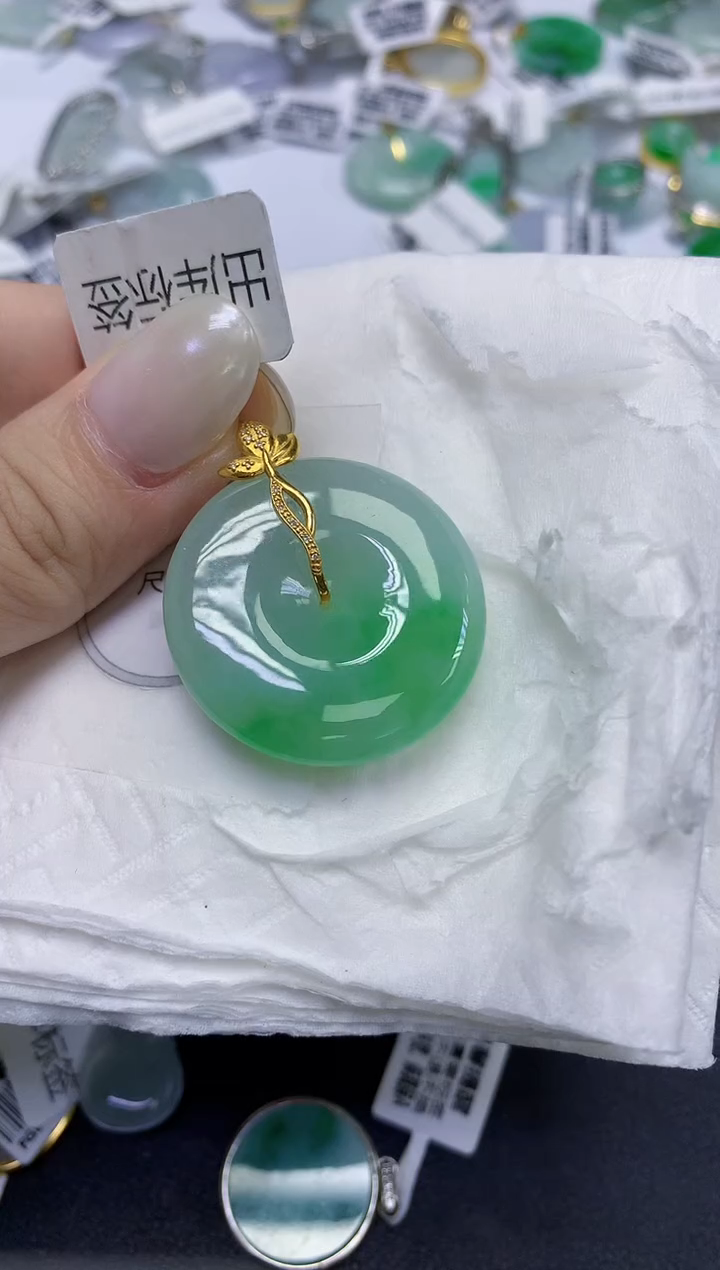 颈饰18K金镶嵌翡翠天然缅甸翡翠A货百元以上9元证书费自理