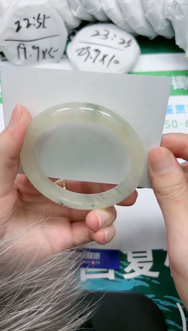 【闪购商品】石英质玉手镯未镶嵌K223-59