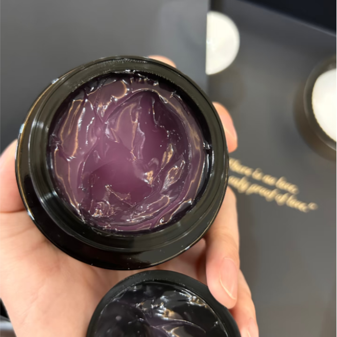 果冻紫色的夜间修护面膜！片