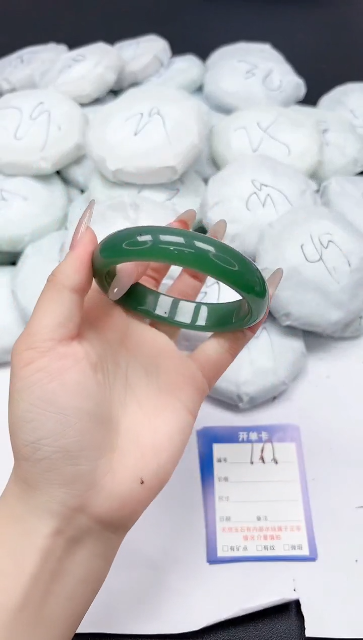 未镶嵌手镯石英质玉186/5961