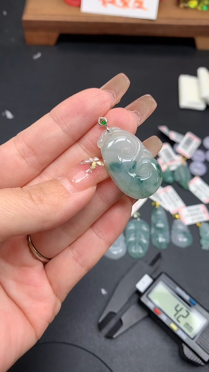 翡翠18K金镶嵌吊坠(不含链)MS182079