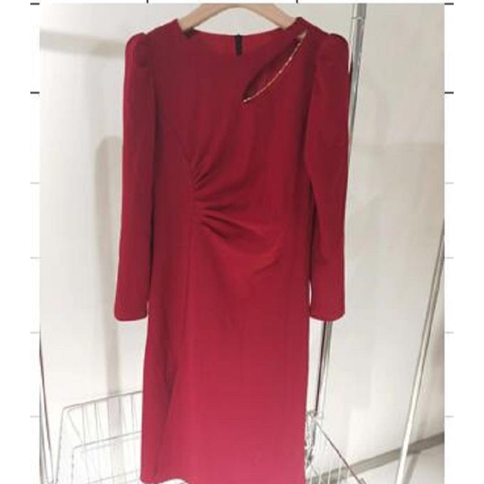 missonep宽松红色常规长袖高腰女装纯色显瘦中长款连衣裙斜肩春秋