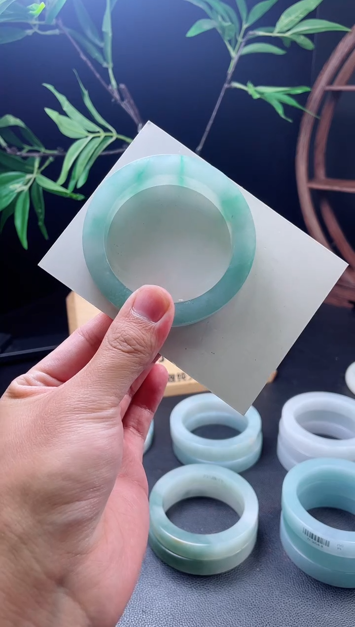定制翡翠手镯未镶嵌思*定制