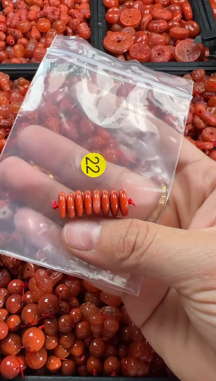 【闪购商品】南红玛瑙颈饰未镶嵌1