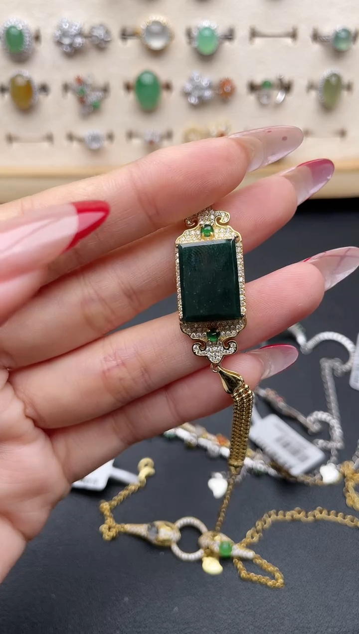 【闪购商品】翡翠戒指银S925镶嵌一物一证一礼盒