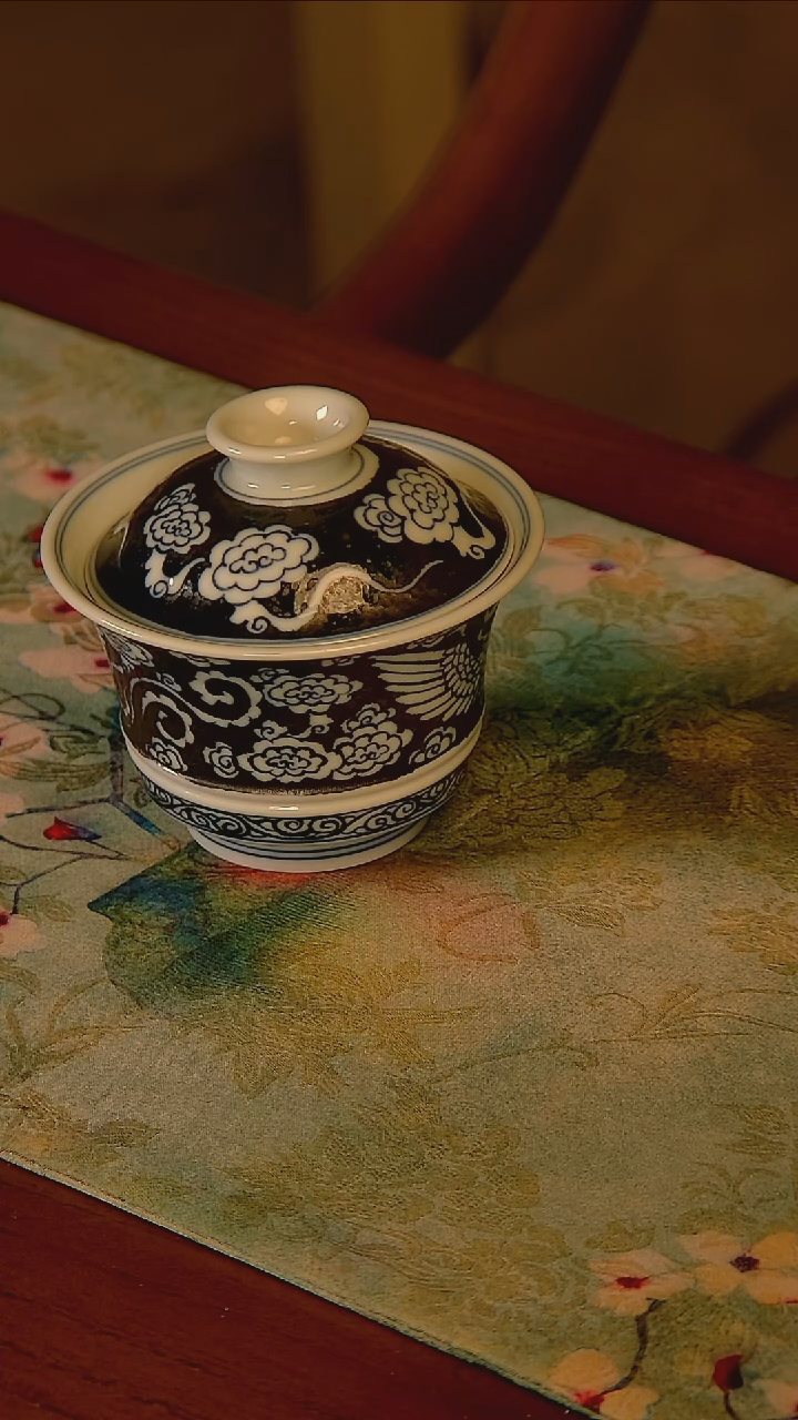 杯手工手绘杯杯很美丽