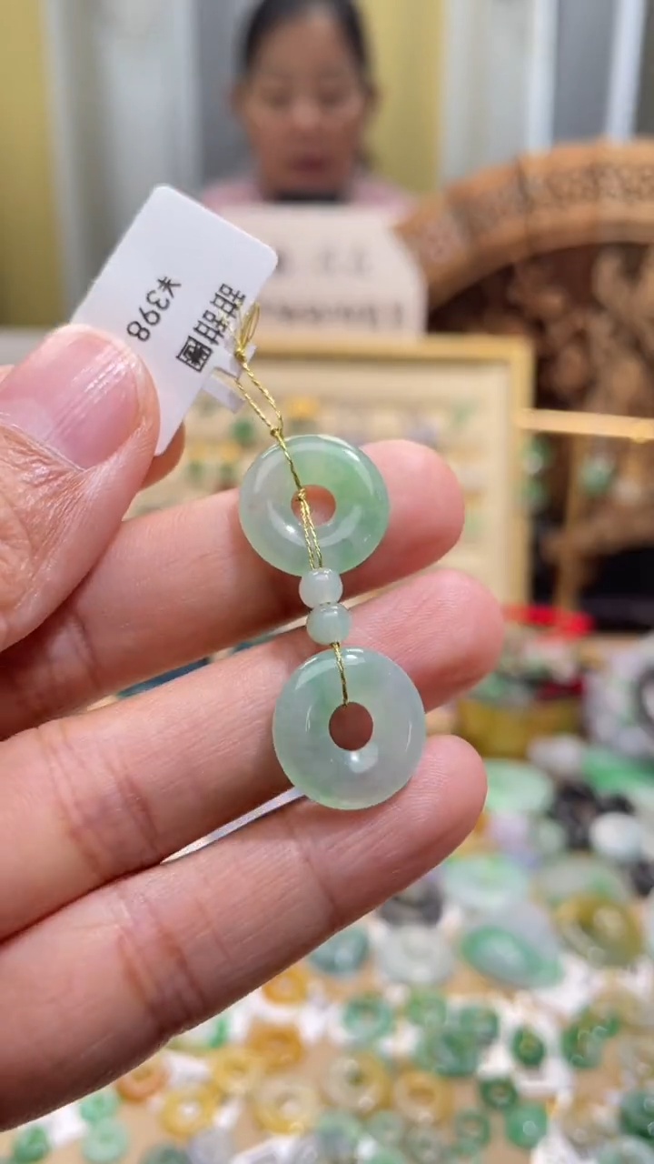 颈饰未镶嵌翡翠甜甜圈一对