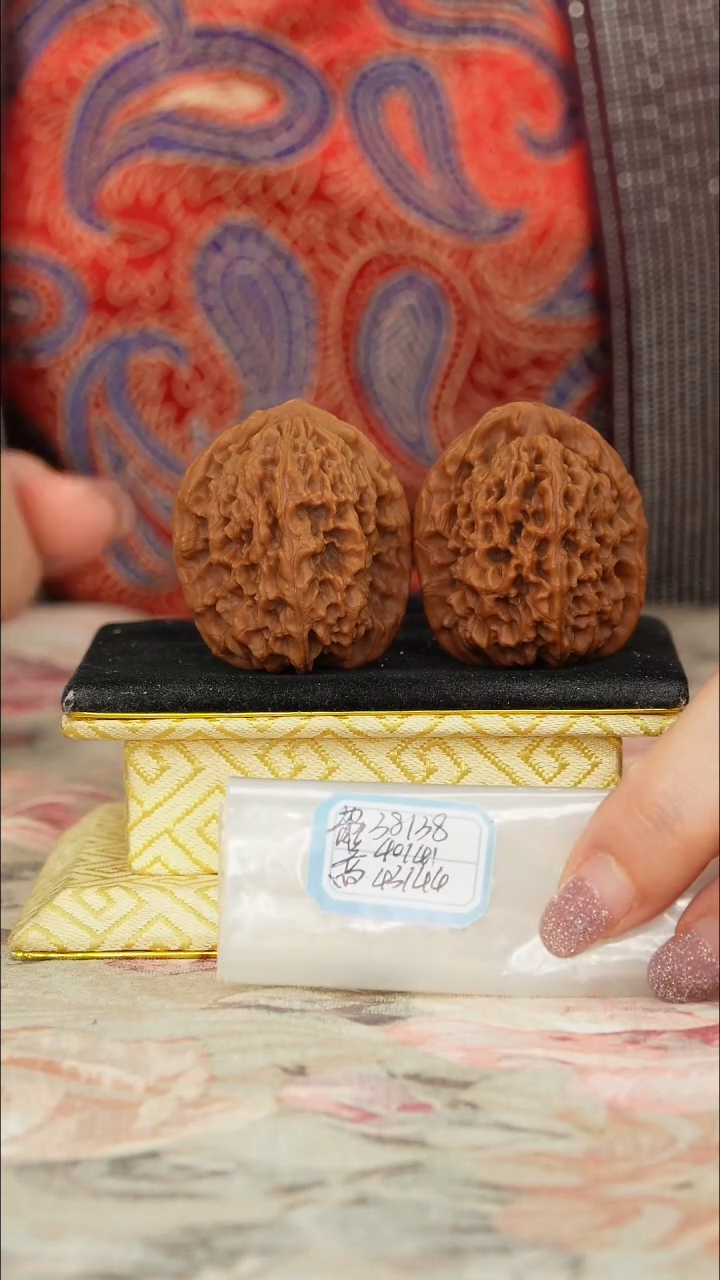 【闪购商品】文玩核桃把件非嫁接马老四