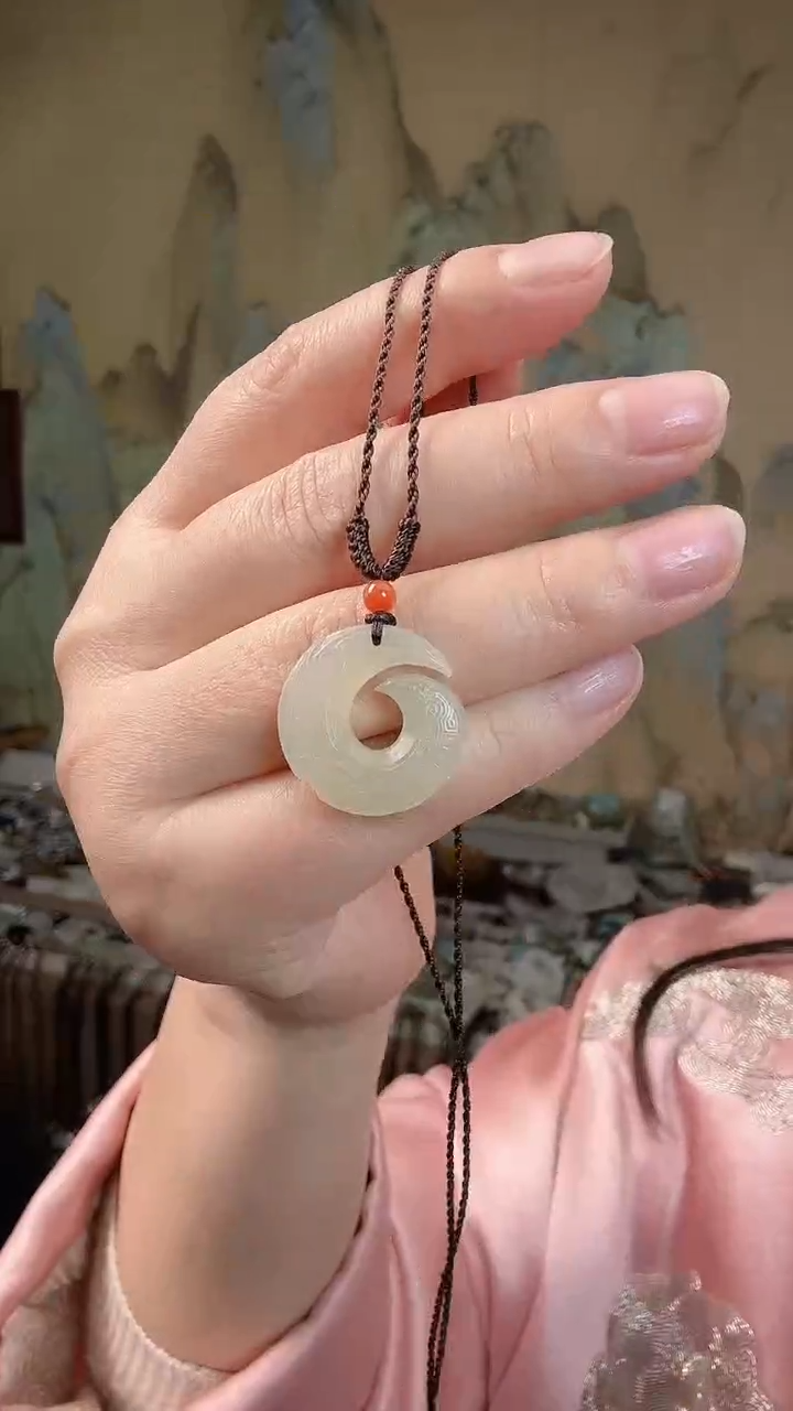 颈饰未镶嵌和田玉时来运转