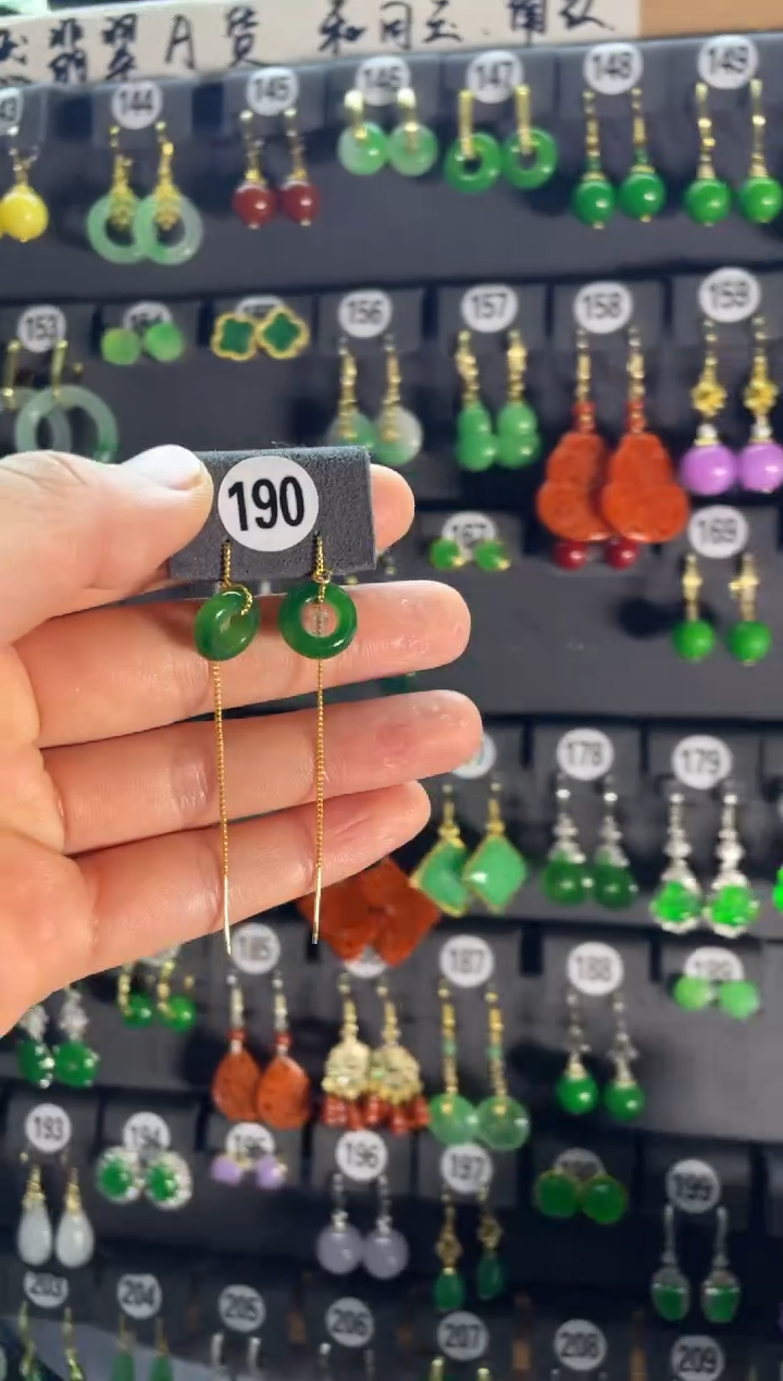 【闪购商品】翡翠耳饰银S925镶嵌190....