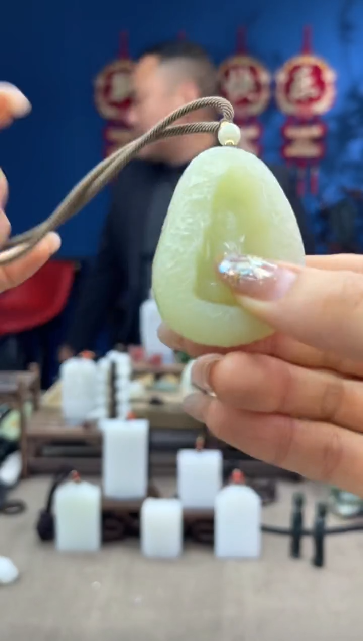 【闪购商品】和田玉未镶嵌颈饰1