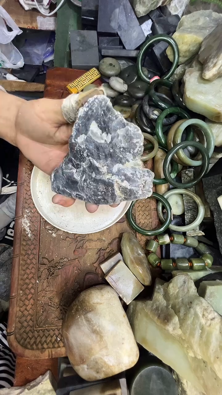 未镶嵌和田玉珠宝半成品1