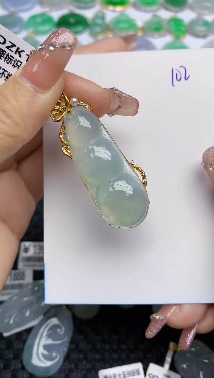 【闪购商品】翡翠颈饰18K金镶嵌天然A货翡翠 102