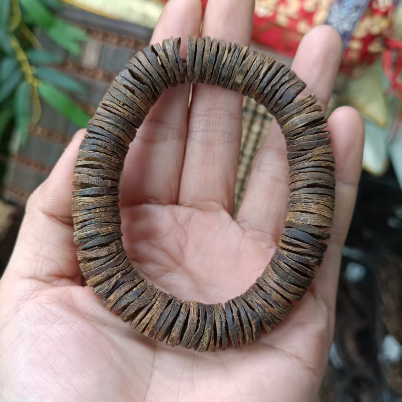 沉香莺歌绿棋楠沉水乌身片珠单圈手串12mm,21克（多样性发一条