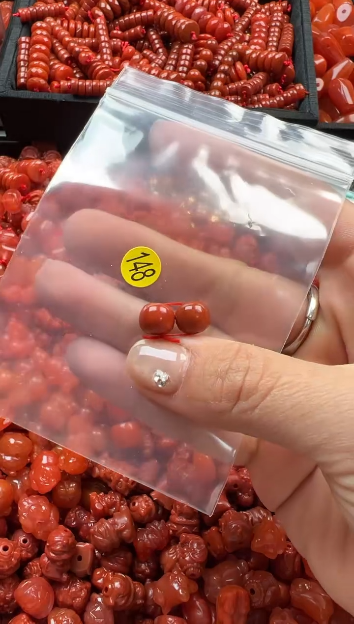 【闪购商品】南红玛瑙颈饰未镶嵌1