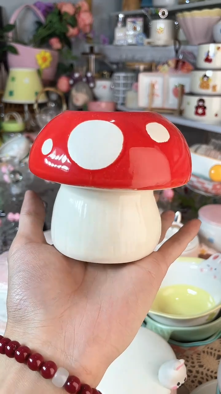 瓷片笔筒开播福利