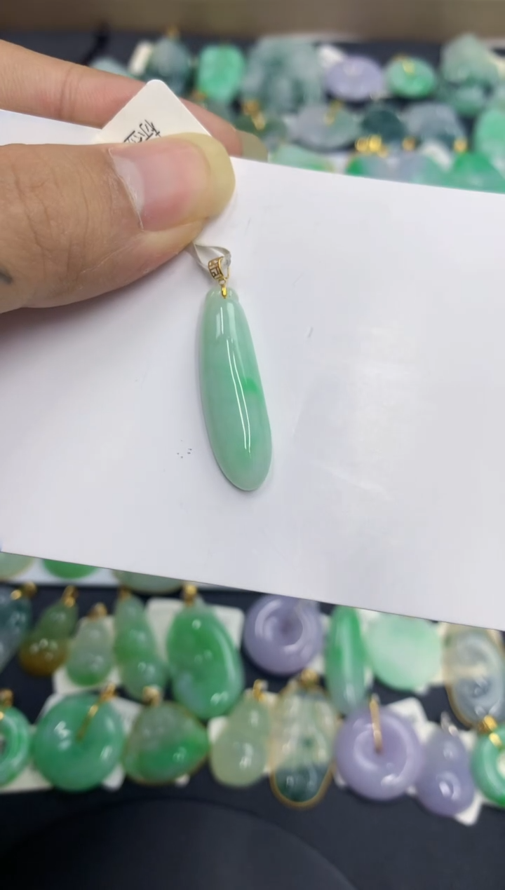 翡翠未镶嵌颈饰缅甸翡翠a货