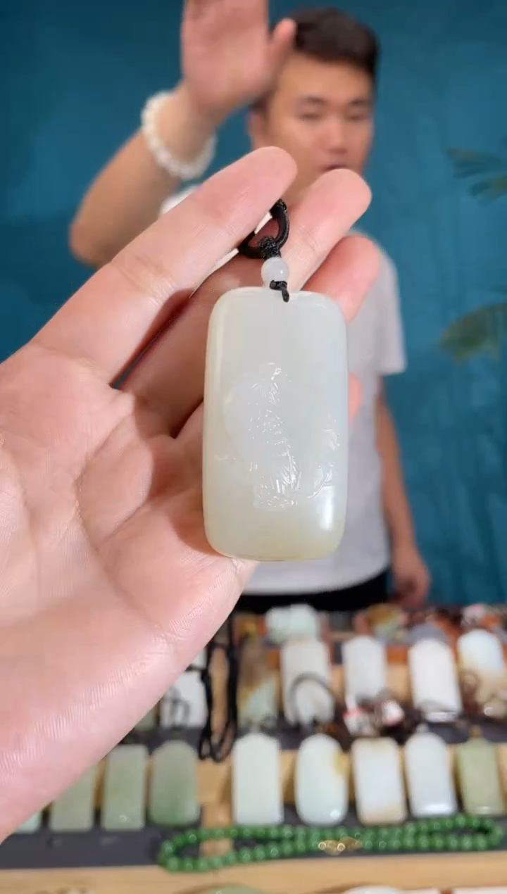 颈饰未镶嵌和田玉1