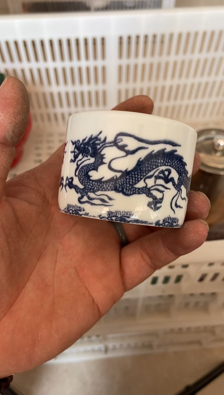 无运费险有瑕疵的摄影的产品有使用过的痕迹有点脏介意勿拍