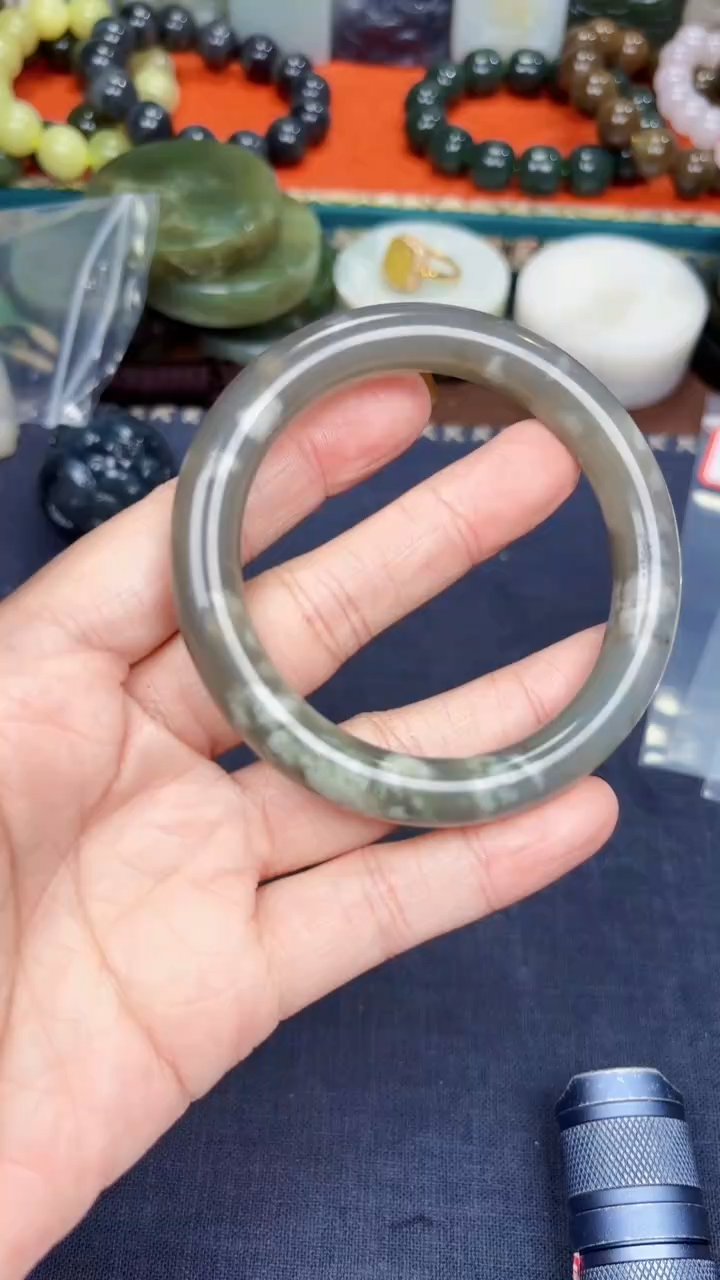 颈饰未镶嵌和田玉和田玉