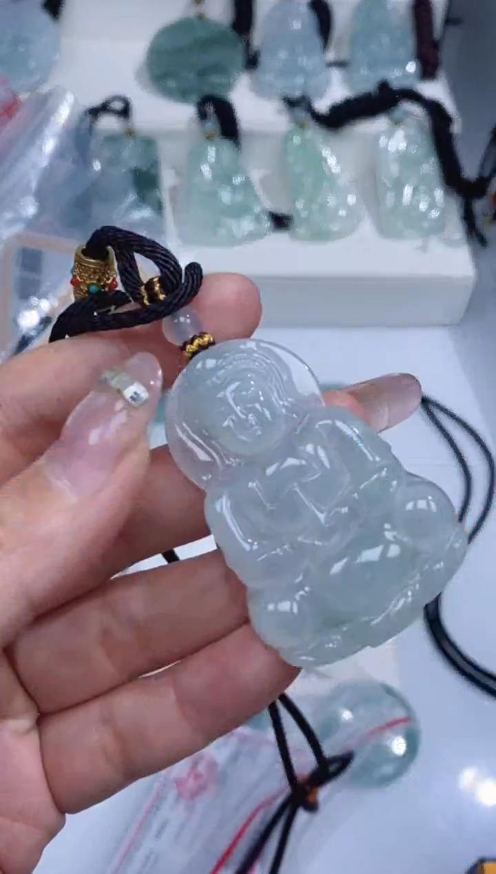 颈饰未镶嵌翡翠吊坠