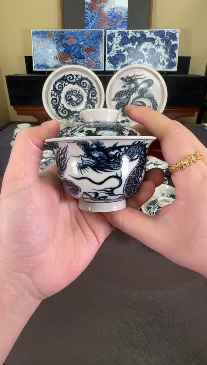 【闪购商品】二号釉1351龙纹元宝盖碗