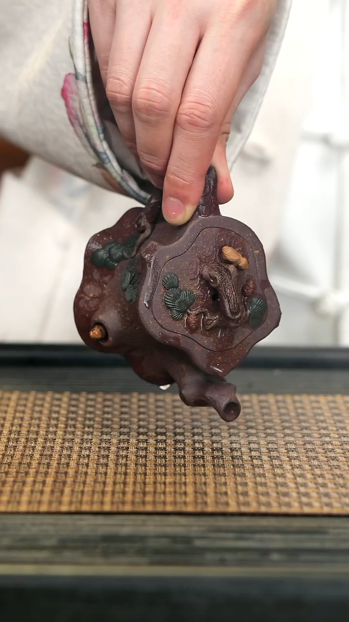 【闪购商品】紫砂茶壶47束腰小松桩