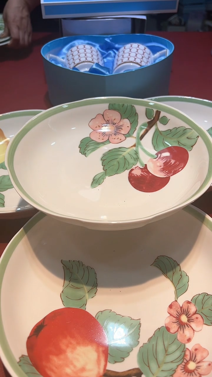 【闪购商品】瓷片锅碗瓢盆一件不剩