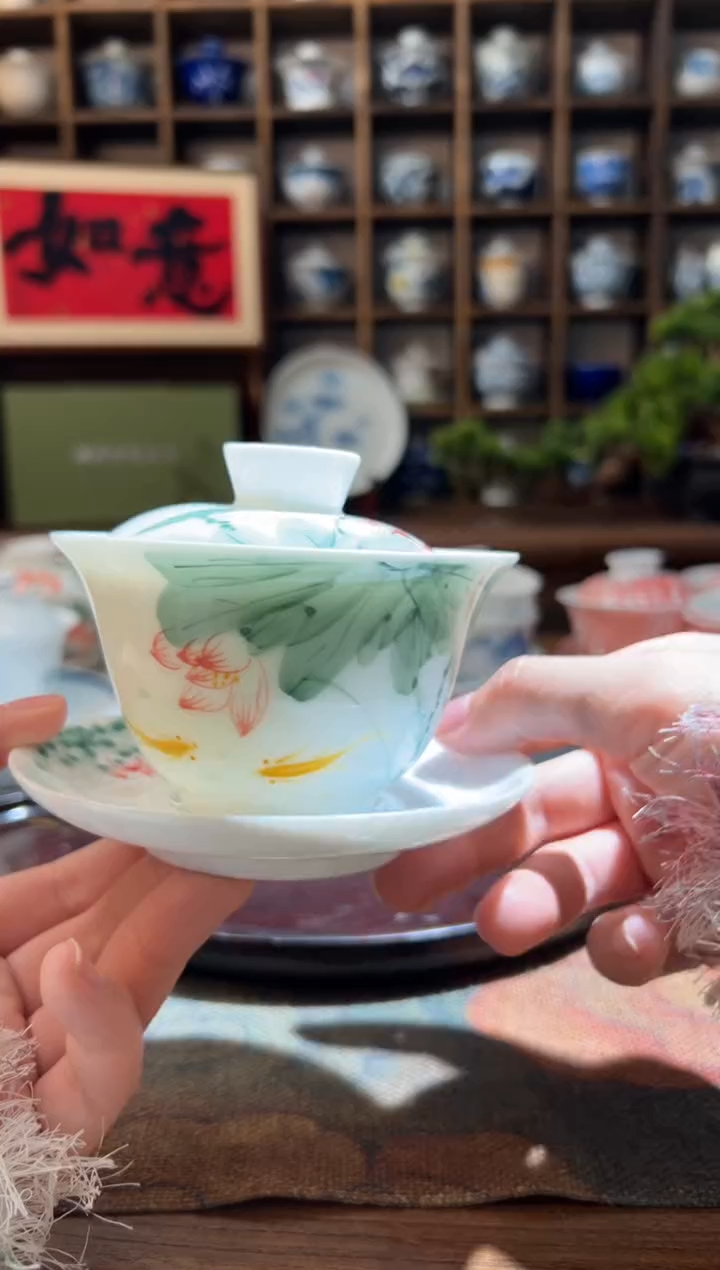 【闪购商品】五彩手绘荷花锦鲤三才盖碗