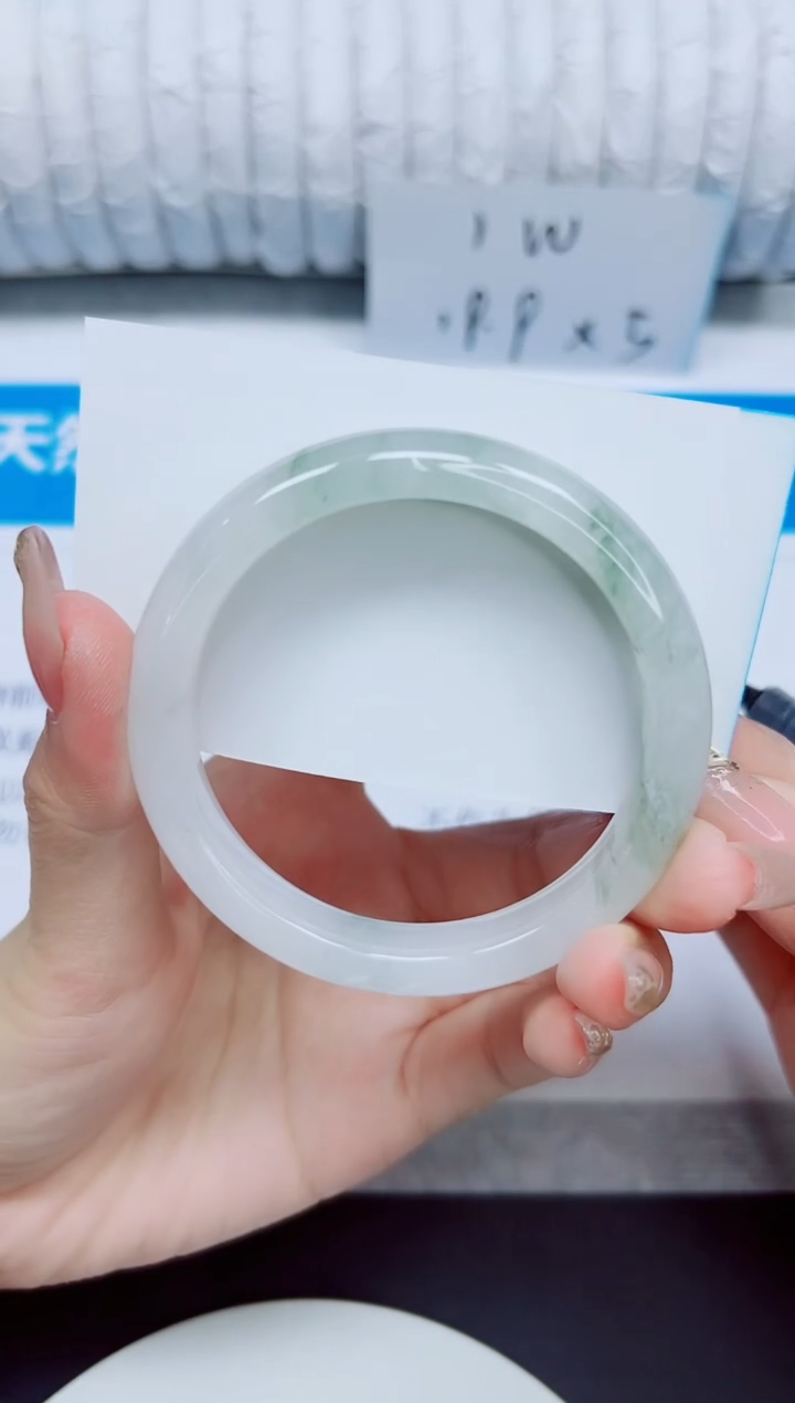 石英质玉手镯未镶嵌145/55.7