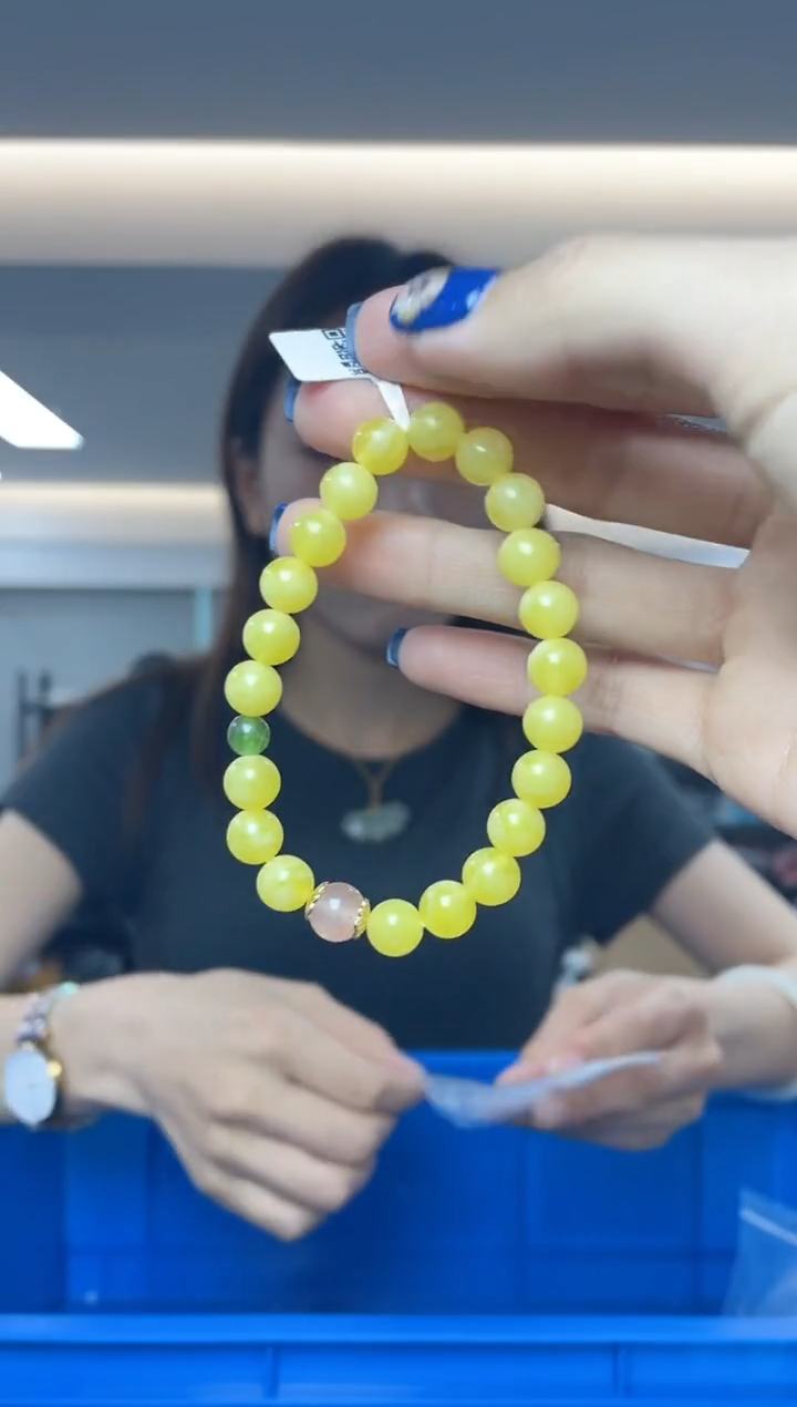 未镶嵌琥珀裸石多样性发一件