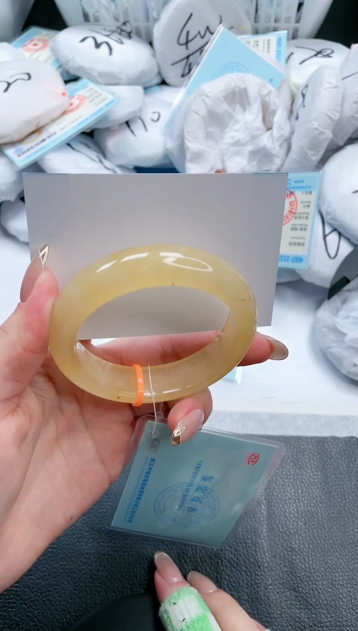 【闪购商品】石英质玉手镯未镶嵌19V290-57