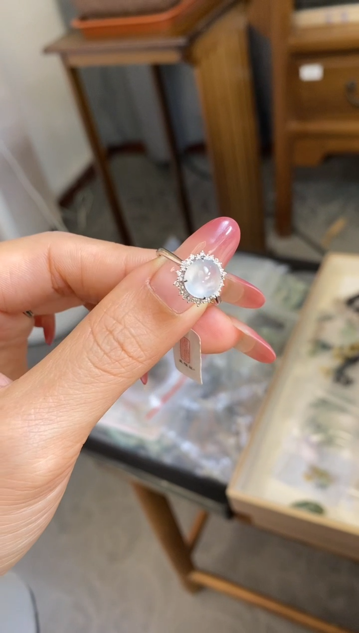 【闪购商品】翡翠吊坠(不含链)18K金镶嵌戒指