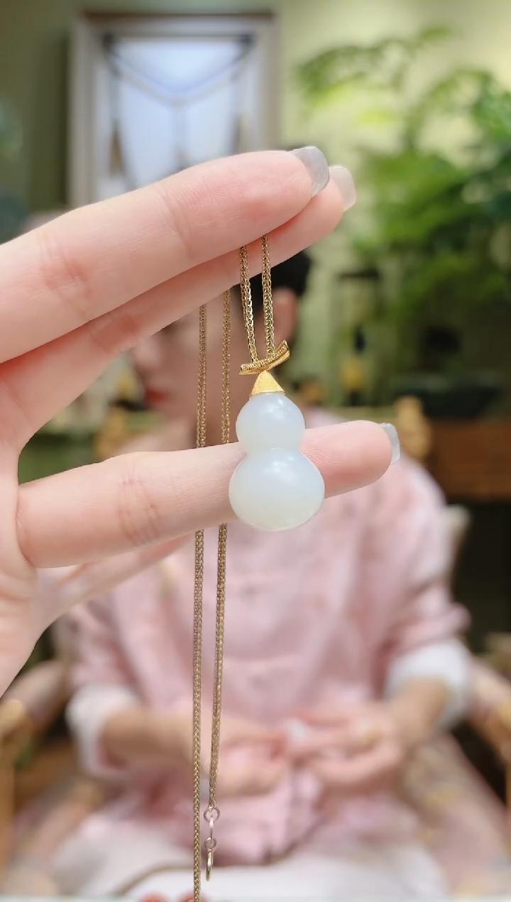 【闪购商品】和田玉吊坠18K金镶嵌葫芦和田玉吊坠Y