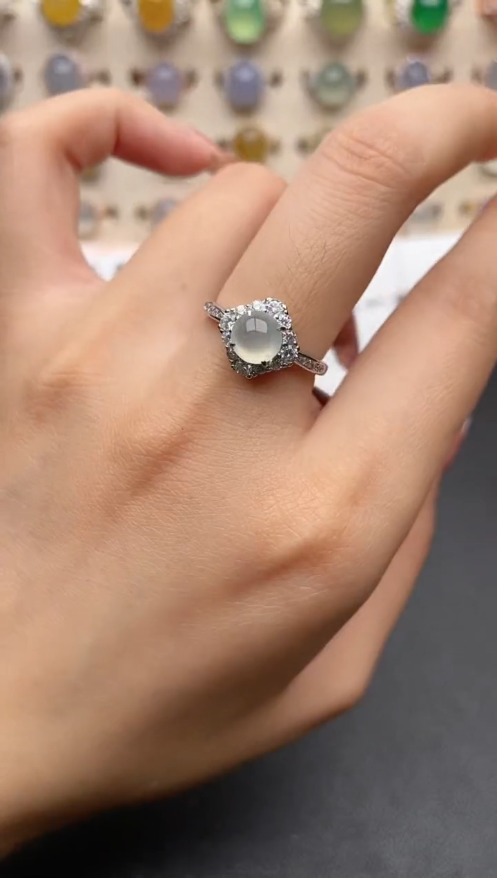 【闪购商品】翡翠戒指银S925镶嵌一物一证一礼盒