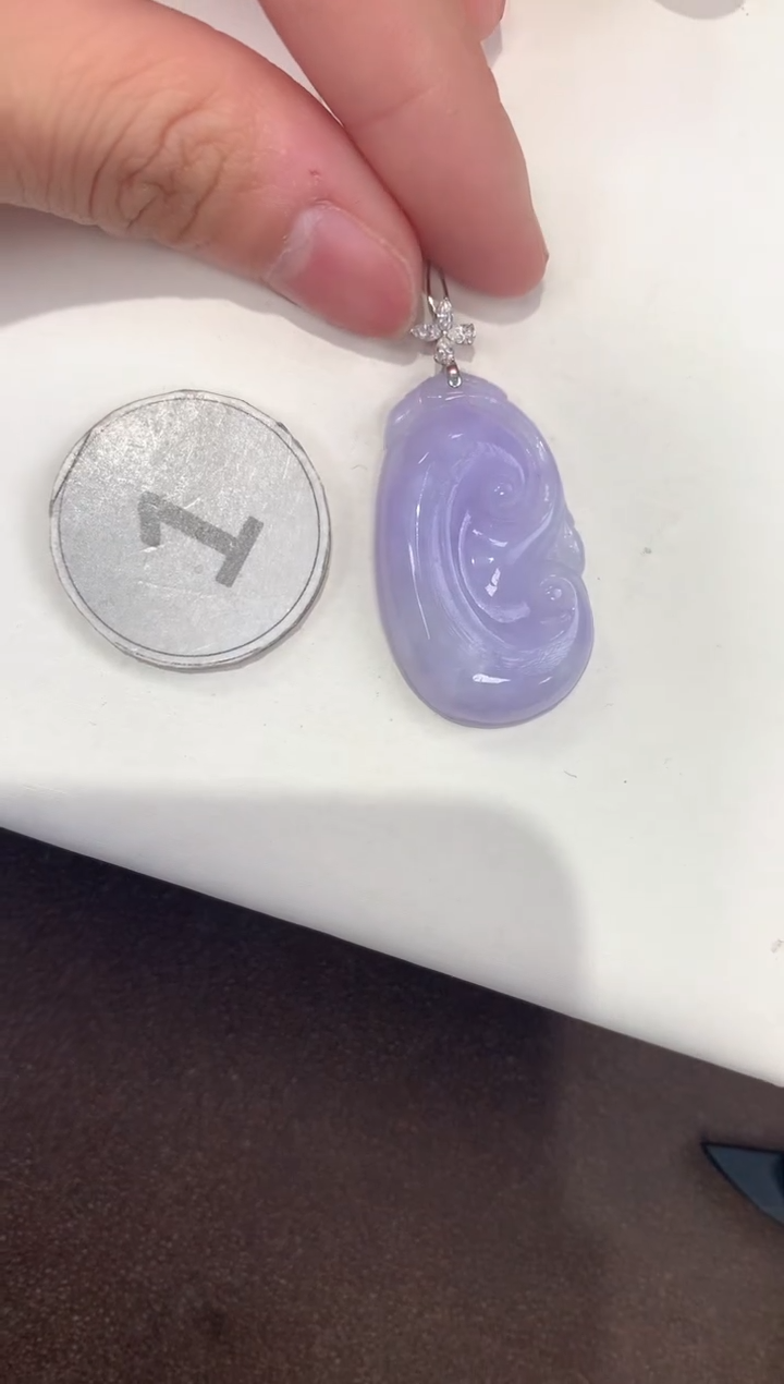 颈饰18K金镶嵌翡翠天然缅甸A货翡翠